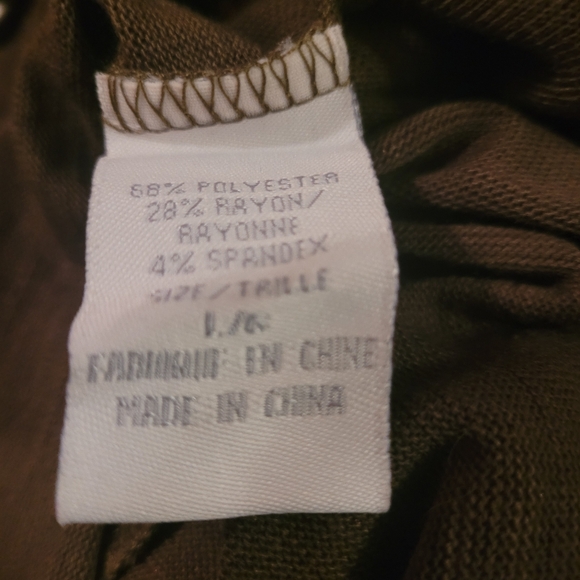 Flattering colour with stylish large buttons, great condition. - Picture 4 of 7